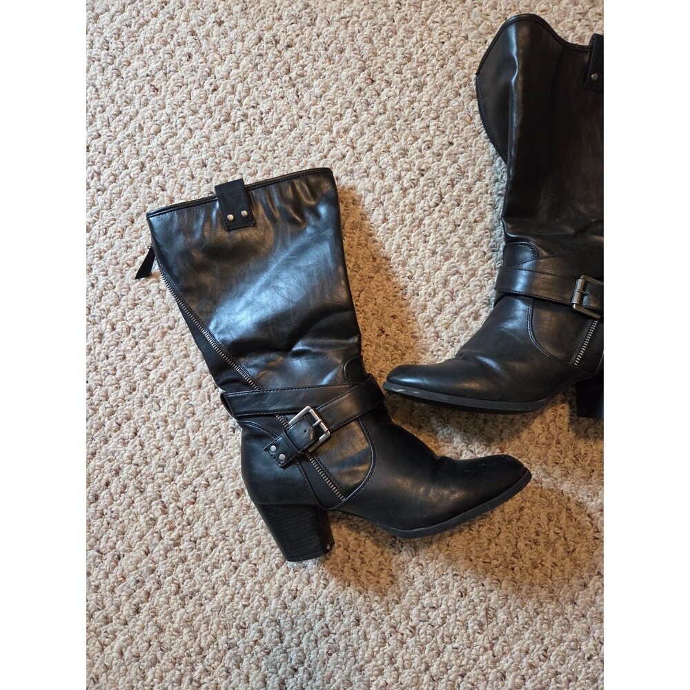 Black Boots - Picture 2 of 4